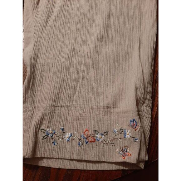 20W Nikki Tan Crepe Elastic Waist Capri Casual Pants with Pockets Embellished - Picture 2 of 6